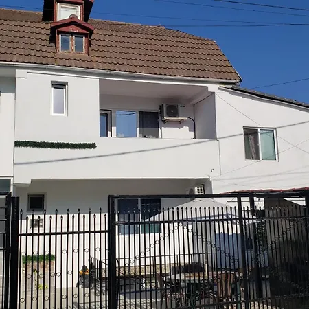 Mela 招待所 艾福雷诺德