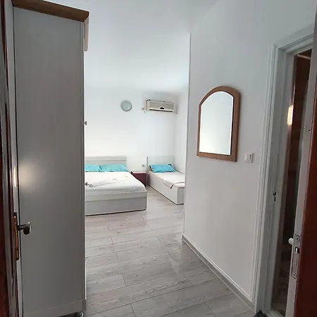 Mela 艾福雷诺德