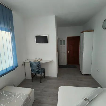 Mela 招待所 艾福雷诺德